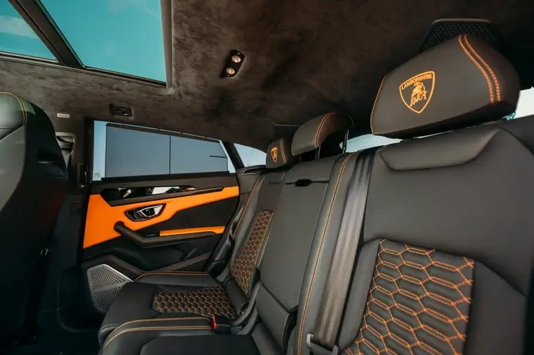 Rent Lamborghini Urus 2022 in Dubai
