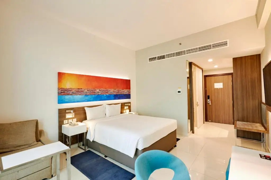 Double Room – includes 20% off Food & Beverage (excluding in-room dinning)